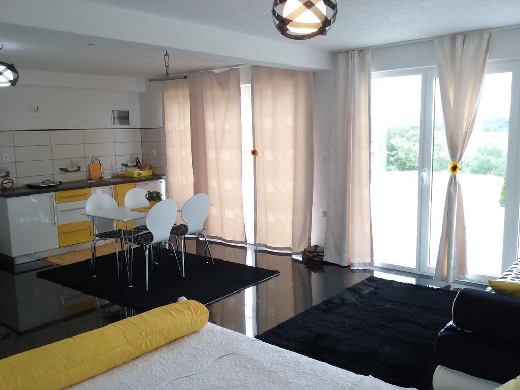 Apartment Melissa Rakovica Buitenkant foto